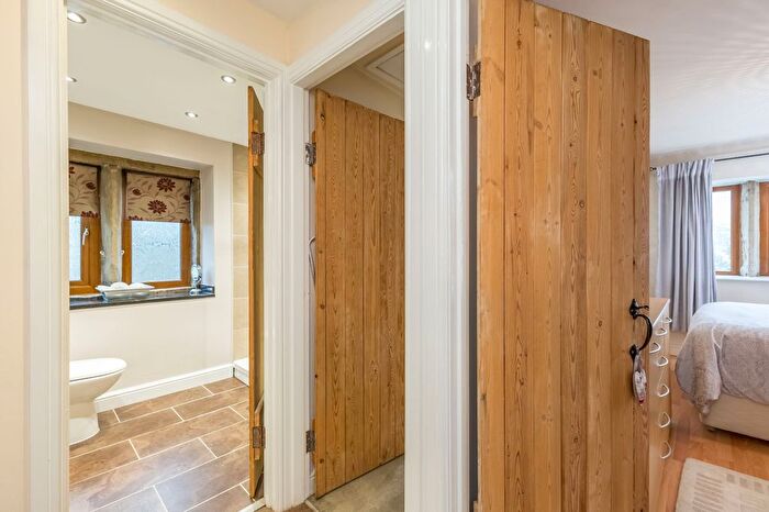 2 Bedroom Semi-Detached House For Sale In Sunny Bank Road, Meltham, Holmfirth, HD9