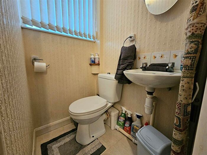 4 Bedroom Detached House For Sale In Sydney Close, Mickleover, Derby, DE3