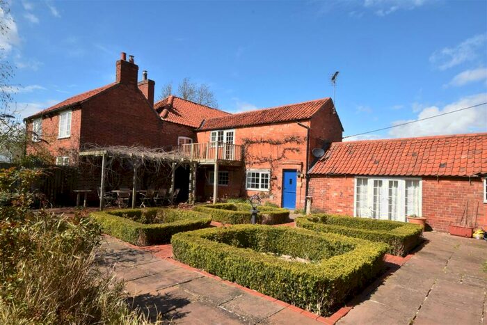 4 Bedroom Barn Conversion For Sale In Grassthorpe, Newark, NG23