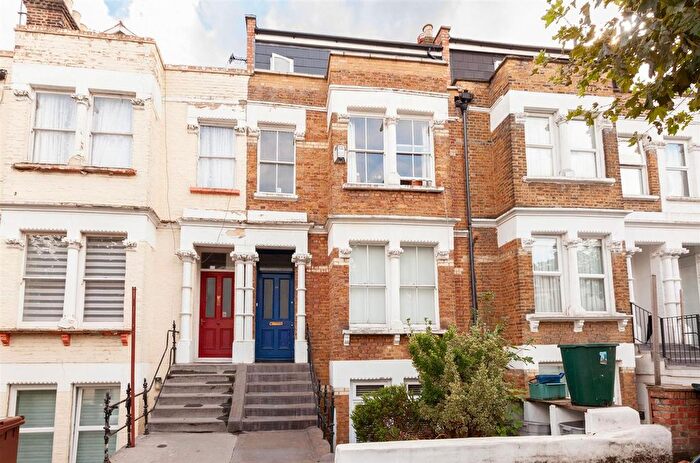 1 Bedroom Flat For Sale In Castlewood Road, London, N16