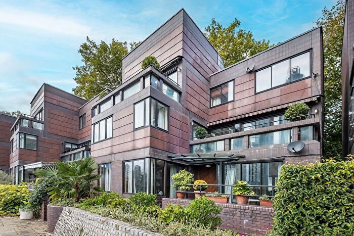 5 Bedroom Town House To Rent In Grosvenor Road, London, SW1V