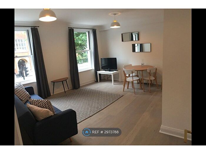 2 Bedroom Flat To Rent In Clapham Rd, London, SW9