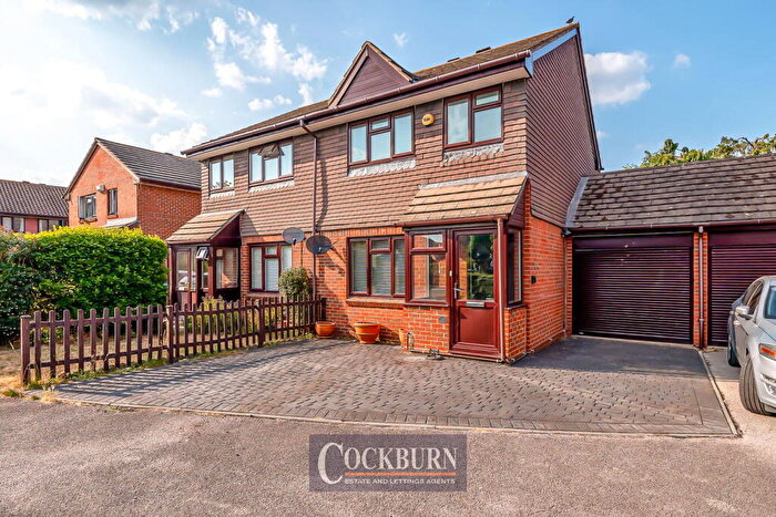 3 Bedroom Semi-Detached House For Sale In Bill Hamling Close, London, SE9