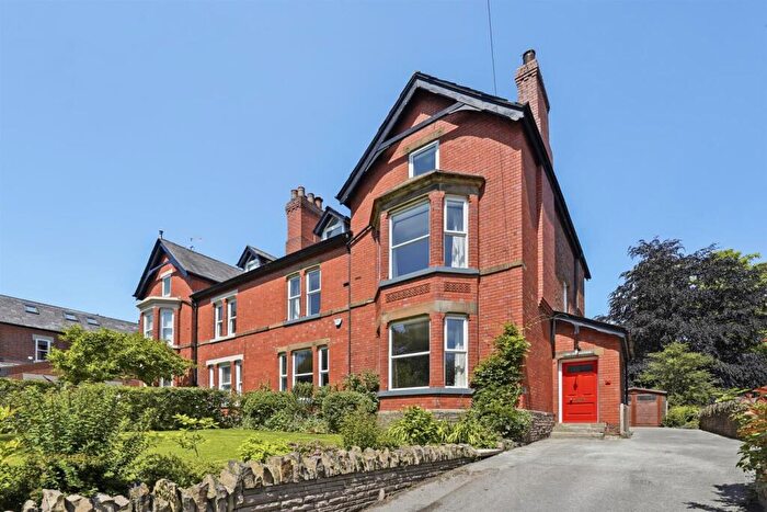 7 Bedroom Semi-Detached House For Sale In Victoria Road, Macclesfield, SK10