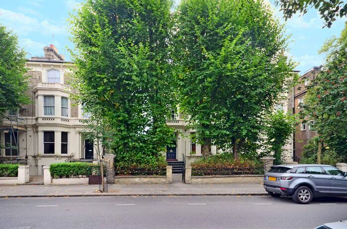 1 Bedroom Flat To Rent In Cambridge Gardens, North Kensington, London, W10