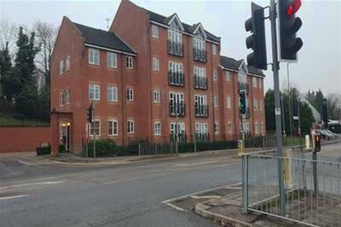2 Bedroom Flat To Rent In Harriet House, HP3