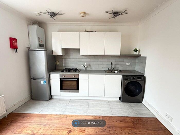 1 Bedroom Flat To Rent In Chatham St, Reading, RG1