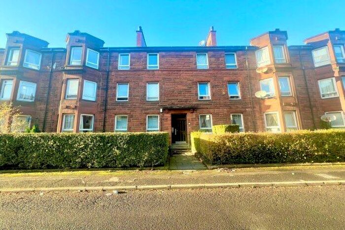 3 Bedroom Flat To Rent In Ascog Street, Glasgow, G42