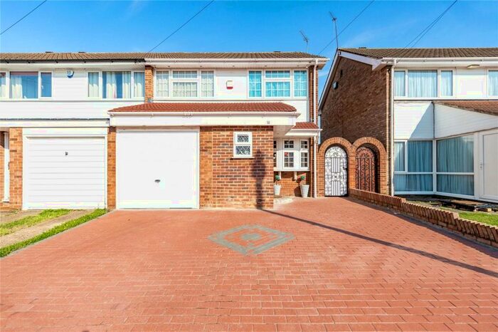 3 Bedroom Semi-Detached House To Rent In West Malling Way, Hornchurch, Essex, RM12