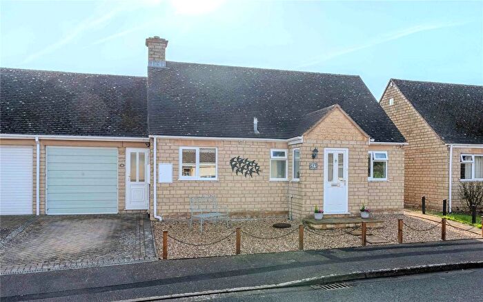 3 Bedroom Bungalow For Sale In Hays Close, Willersey, Worcestershire, WR12