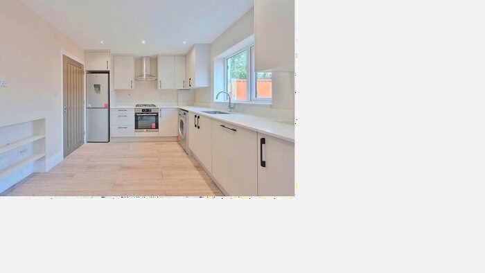 2 Bedroom Terraced House To Rent In Cavendish Avenue, London, W13