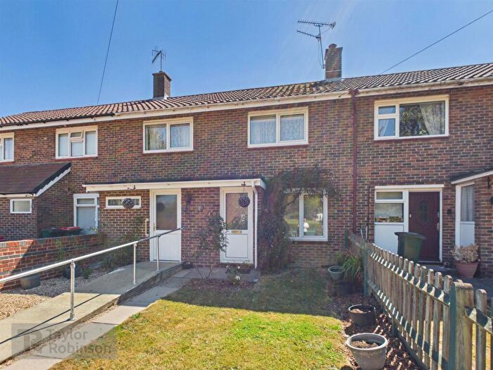 2 Bedroom Terraced House For Sale In Langley Green, Crawley, RH11