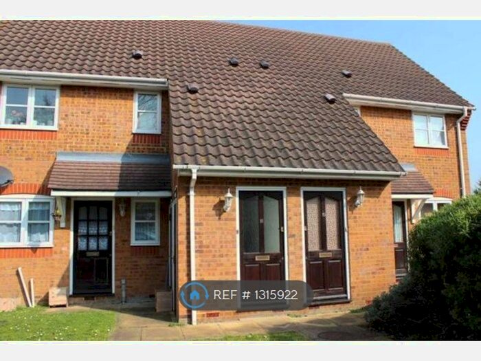 1 Bedroom Maisonette To Rent In Philimore Close, London SE18