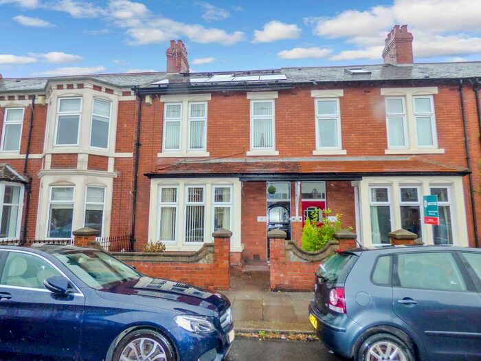 Houses for sale & to rent in NE6 5XS, Second Avenue, South Heaton