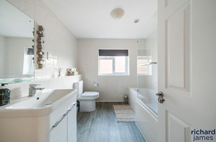 4 Bedroom Detached House For Sale In Marlborough Road, Wroughton, Wiltshire, SN4