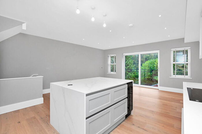 4 Bedroom Town House To Rent In Fir Hollow Gardens, Kenley, CR8