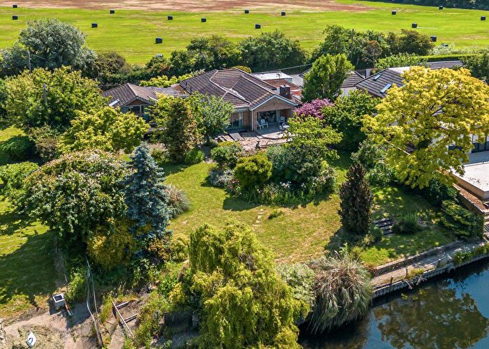 4 Bedroom Detached House For Sale In Laleham Reach, Chertsey, KT16