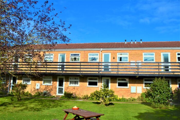 2 Bedroom Flat To Rent In Regatta Court, Oyster Row, Cambridge, CB5