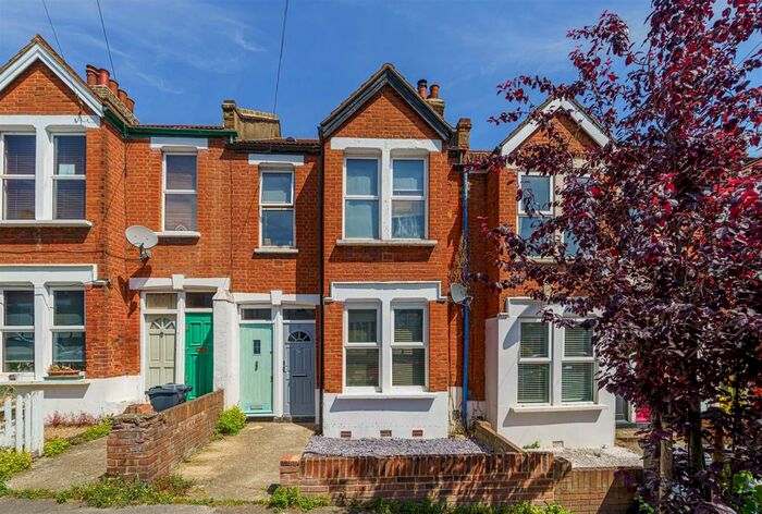 2 Bedroom Flat To Rent In Durban Road, West Norwood, SE27