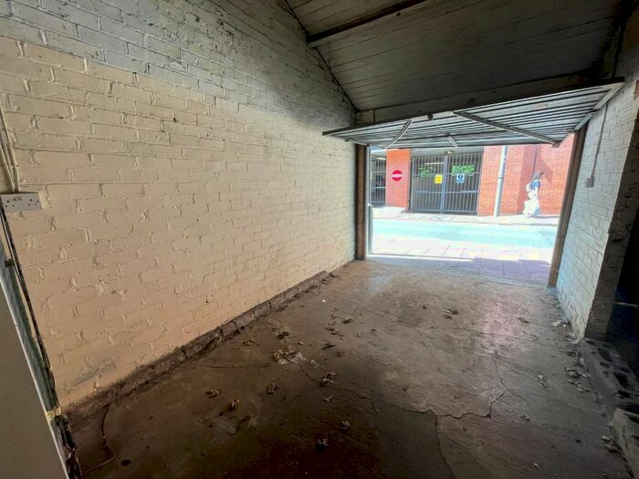 Garage / Parking To Rent In Talbot Lane, Leicester, LE1