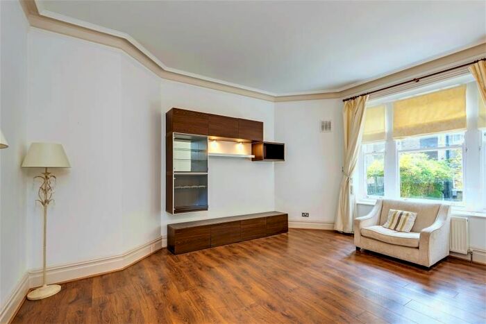1 Bedroom Flat To Rent In Alexandra Court, Maida Vale, London, W9