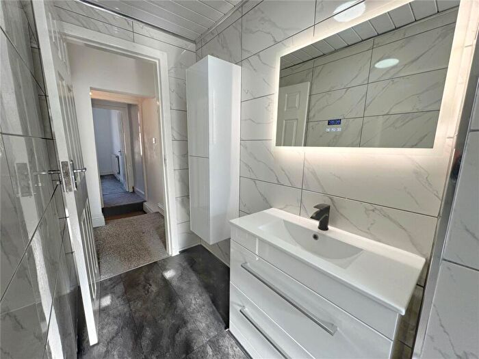 3 Bedroom Terraced House For Sale In Warwick Street, Haslingden, Rossendale, BB4