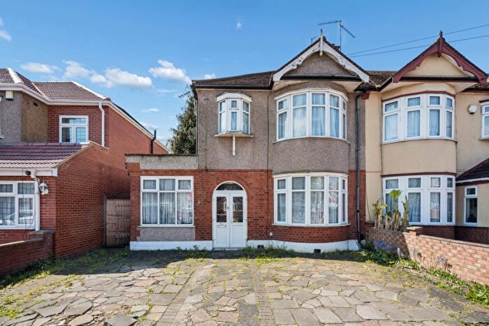 4 Bedroom Semi Detached House To Rent In Blenheim Road, Harrow, HA2