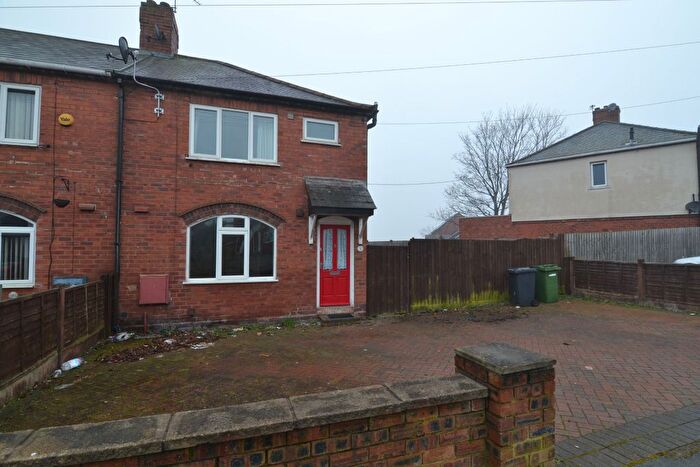 3 Bedroom Semi Detached House To Rent In Hawksford Crescent, Wolverhampton, WV10