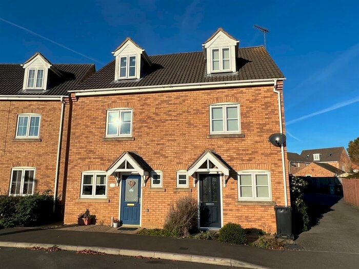 3 Bedroom House To Rent In Portmarnock Way, Grantham, NG31