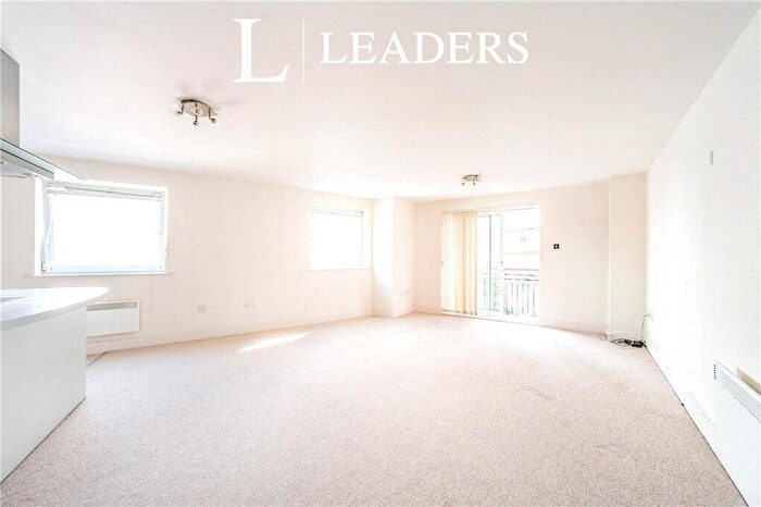 2 Bedroom Apartment For Sale In The Canalside, Gunwharf Quays, Portsmouth, PO1