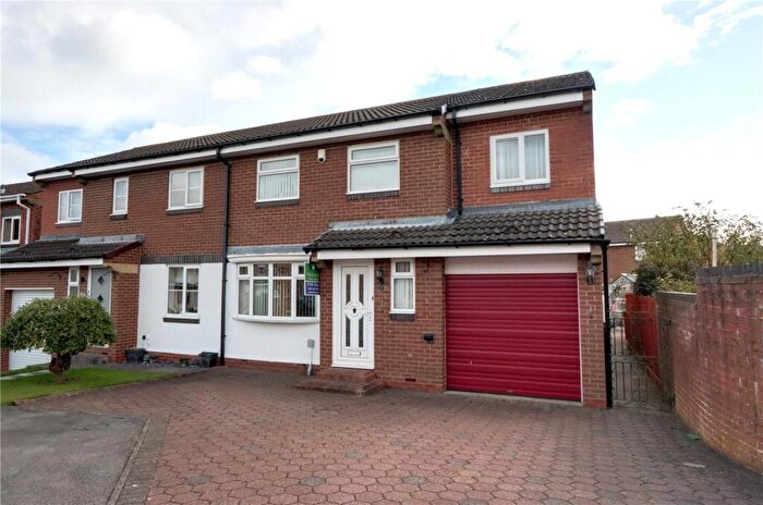 4 Bedroom Semi-Detached House For Sale In Bloomfield Drive, East Rainton, Houghton Le Spring, Tyne And Wear, DH5