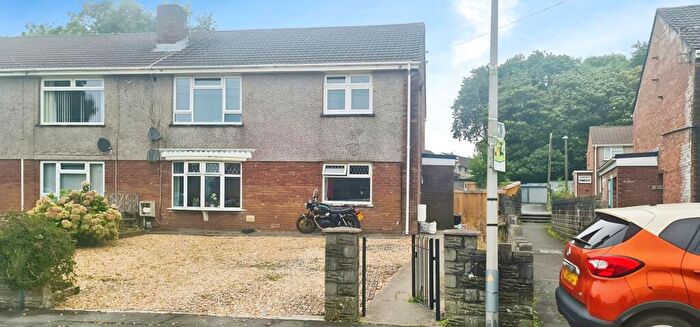 2 Bedroom Flat To Rent In Heol Ffynnon, Loughor, Swansea, SA4