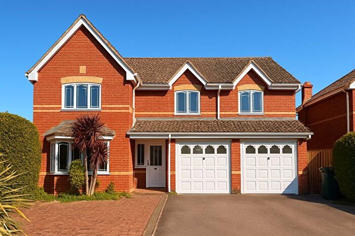 5 Bedroom Detached House To Rent In The Spinney, Bristol, BS32