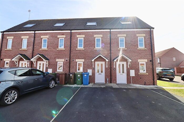 3 Bedroom Town House To Rent In Grainger Drive, Pocklington, York, YO42