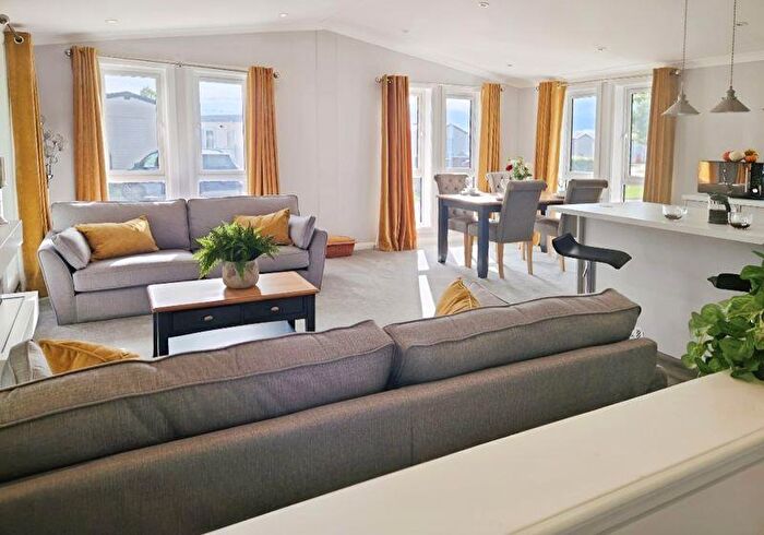 2 Bedroom Detached Bungalow For Sale In Promenade Way, Brightlingsea, CO7