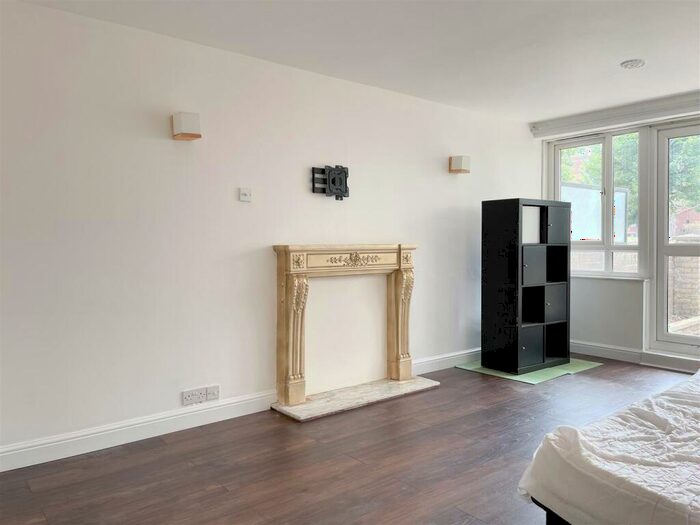 2 Bedroom Flat To Rent In Jamaica Street, London, E1