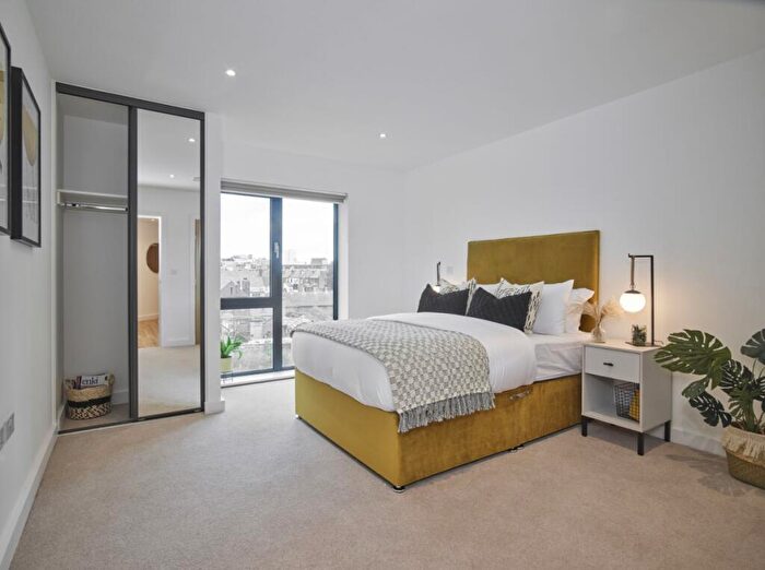 1 Bedroom Flat To Rent In Roden Street Ilford, IG1