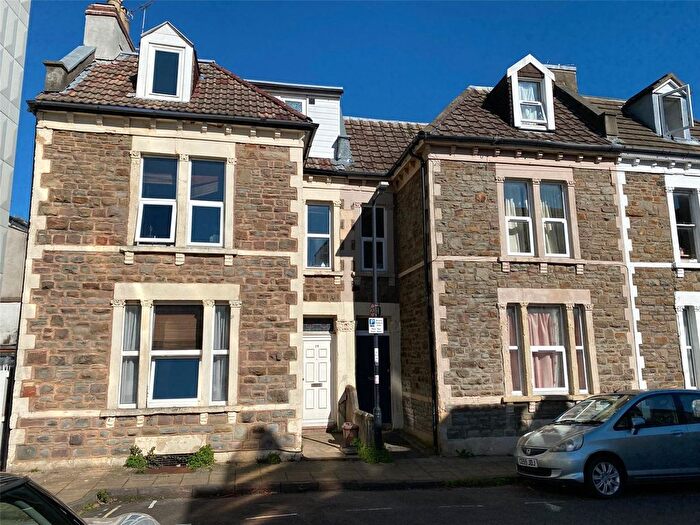 4 Bedroom End Of Terrace House For Sale In Oakfield Grove, Clifton, Bristol, BS8