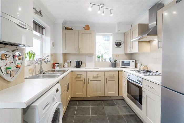 2 Bedroom Semi-Detached House For Sale In Chatsworth Drive, Gleneagles, Wellingborough, NN8