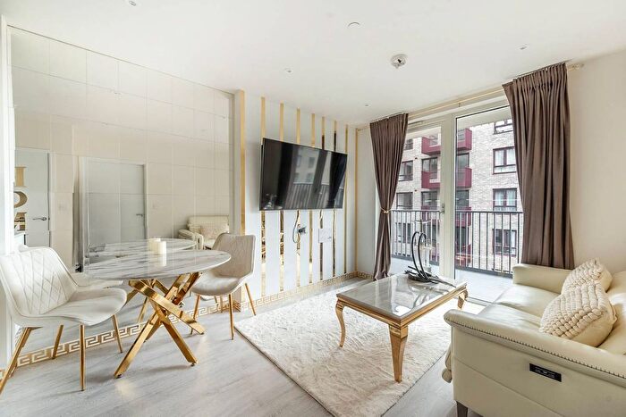 1 Bedroom Flat For Sale In Henry Strong Road, Harrow, HA1