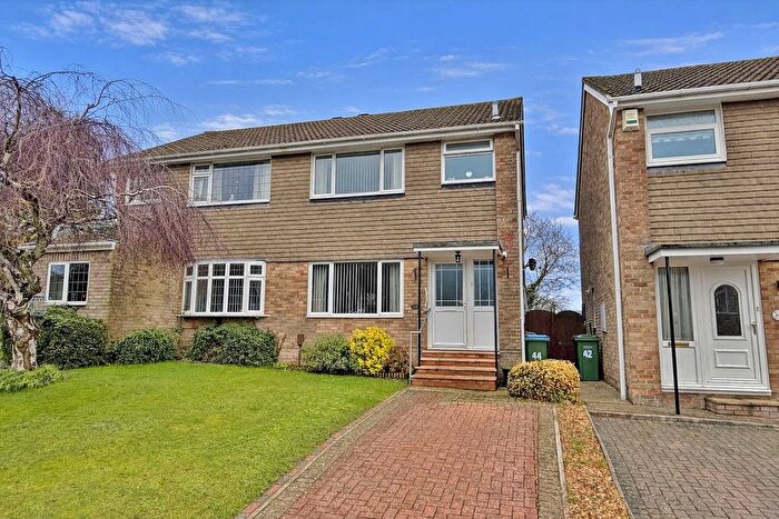 3 Bedroom Semi Detached House For Sale In Wild Ridings, Fareham, PO14