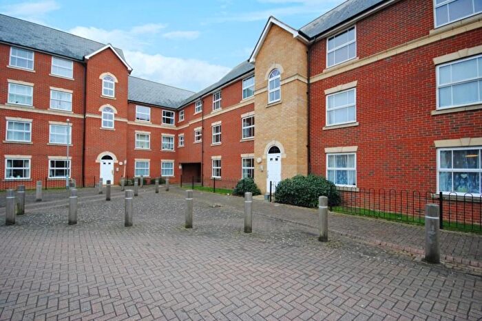 2 Bedroom Flat For Sale In Malyon Close, Braintree, CM7