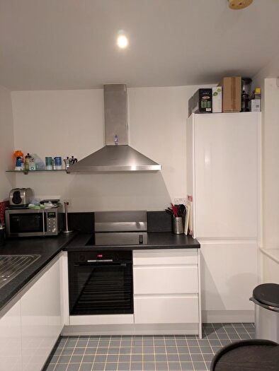 1 Bedroom Flat To Rent In Rainhill Way, Bow, E3