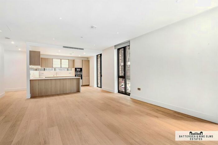 3 Bedroom Flat To Rent In Palmer Road, London, SW11