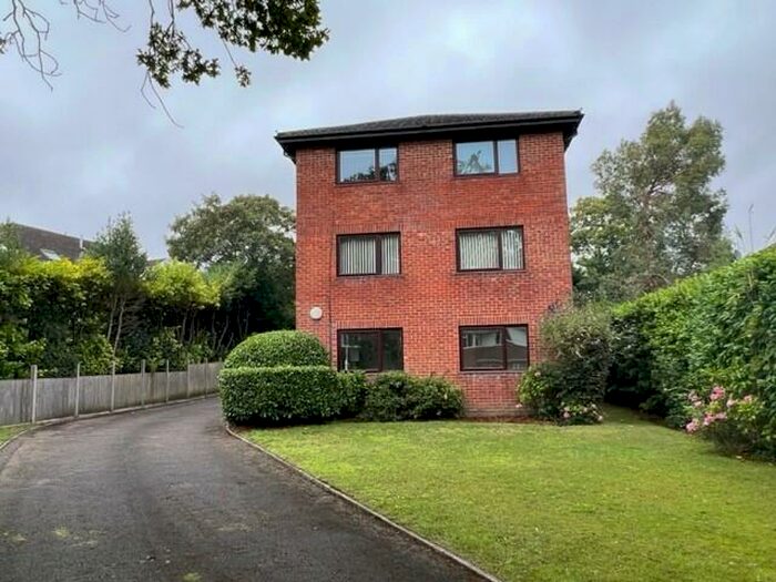 2 Bedroom Flat To Rent In Danecourt Road, BH14