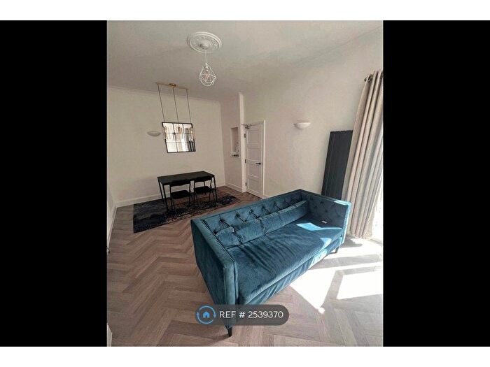 4 Bedroom Semi-detached House To Rent In Small Lane, Bristol, BS16