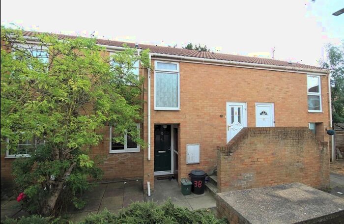 1 Bedroom Maisonette To Rent In Gainsborough Road, Hayes, UB4