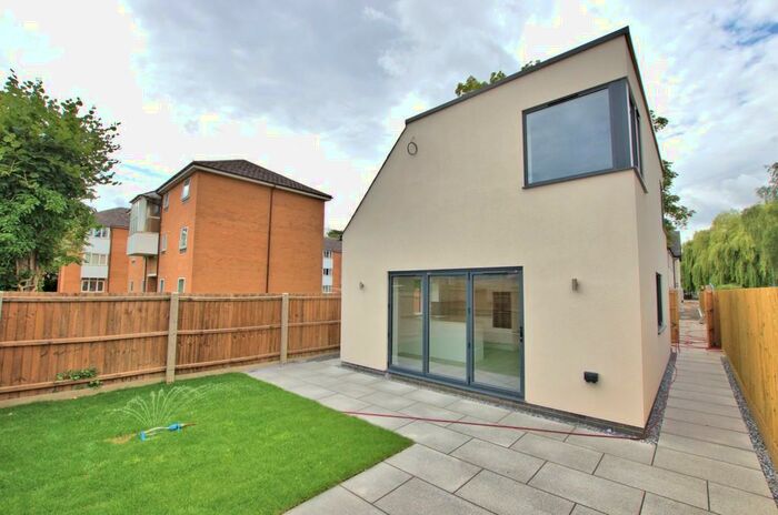 1 Bedroom Detached House To Rent In Cherry Hinton Road, CB1