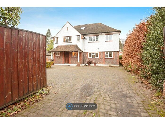 5 Bedroom Detached House To Rent In Fulmer Road, Gerrards Cross, SL9