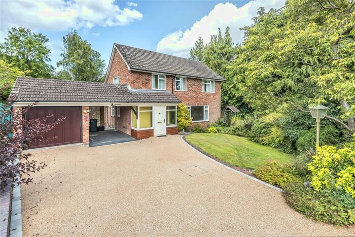 4 Bedroom Detached House To Rent In Bishop Sumner Drive, Farnham, Surrey, GU9